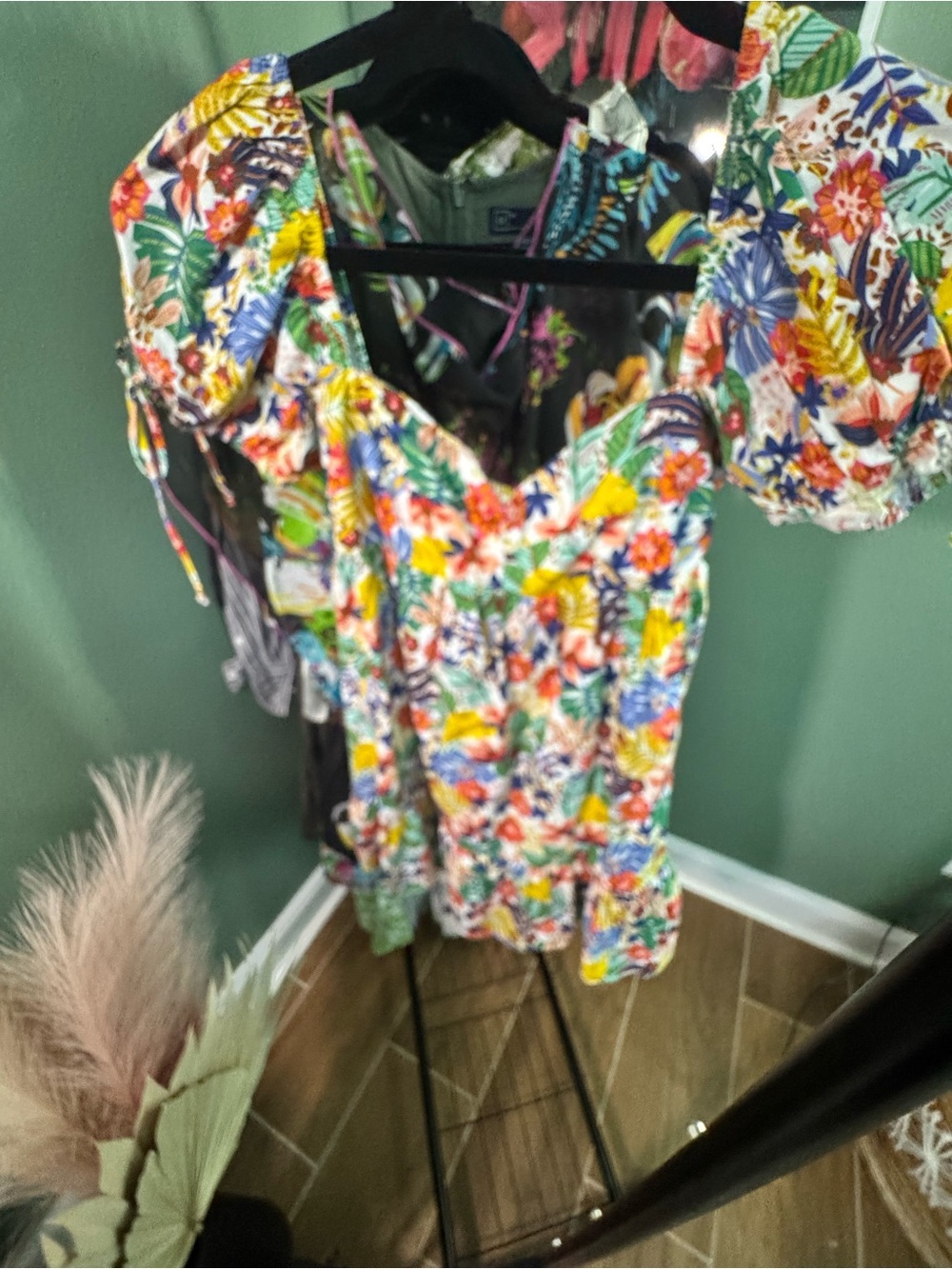 Floral Puff Sleeve Mini Dress Medium Resort Vacation Cottagecore - Picture 3 of 3